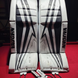 31" Vaughn Velocity V9 Goalie Leg Pads (Used)