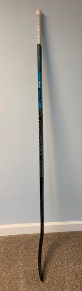 Senior Bauer Nexus 2700 Right Handed Hockey Stick P88 87 Flex (Used)