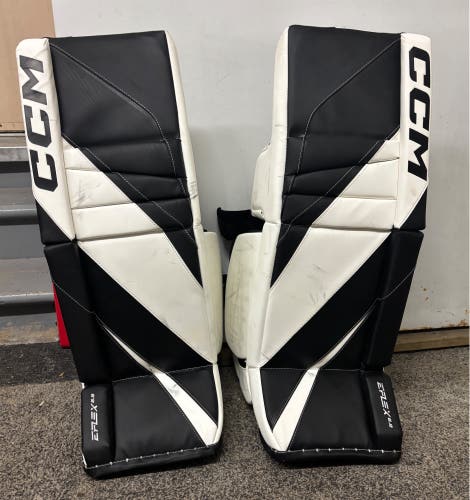 32" 2023 CCM Eflex 6.5 Goalie Leg Pads (Used)