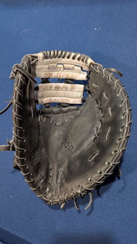 Wilson RH First Base A2000 Softball Glove 12" (Used)