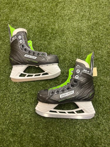 Junior Bauer XLS Hockey Skates Regular Width Size 2