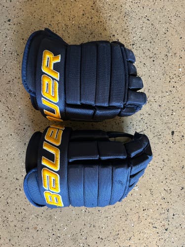 Bauer 4-Roll Pro Gloves 10" (Used)