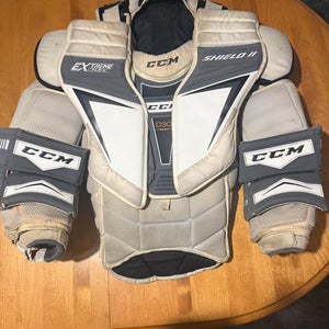 Large CCM Extreme Flex Shield II Goalie Chest Protector (Used)