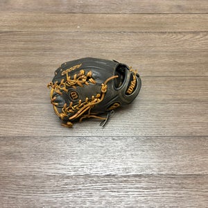Wilson A2000 DKOTIF 11.75"  Trapeze