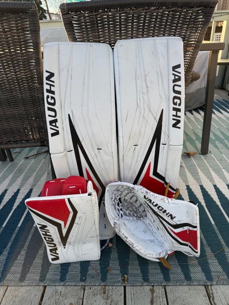Vaughn SLR3 Full Right Goalie Full Set (Used)