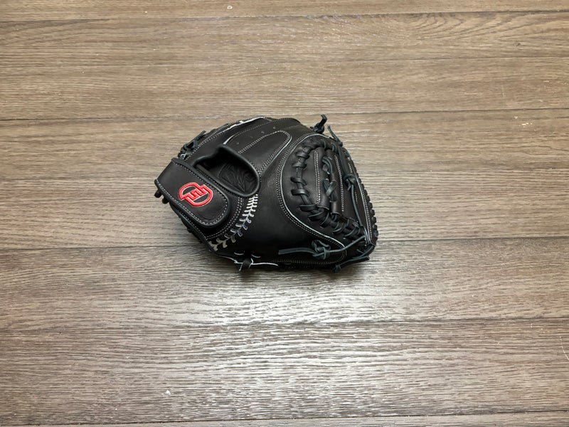 New Force 3 32" Catchers Mitt