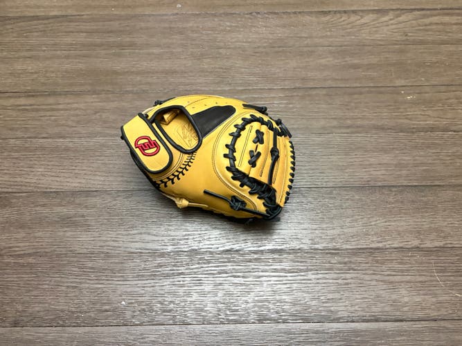 New Force 3 32" Catchers Mitt