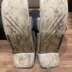 Medium 2023 Bauer Hyperlite Goalie Leg Pads (Used)