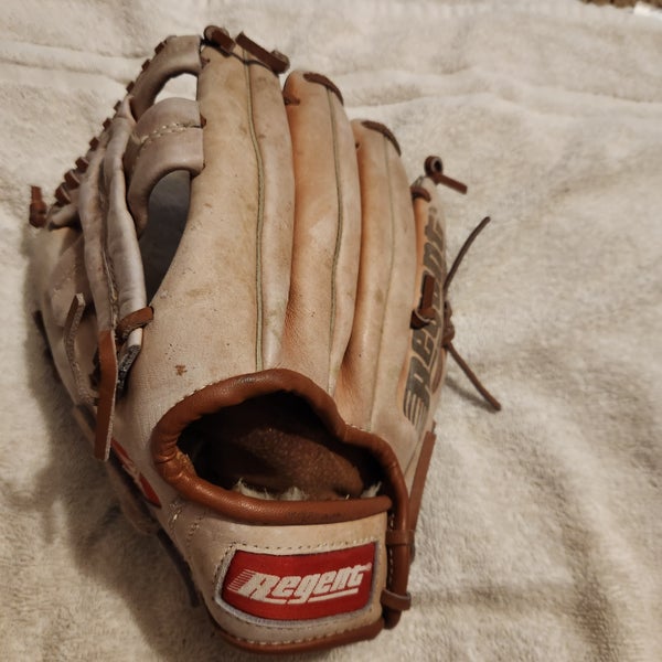 Regent LH Mookie Wilson Handcrafted Top Grain Cowhide 11.5" baseball glove. Game Read