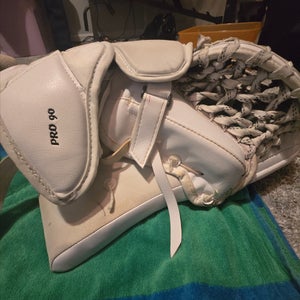 Bauer Vapor Hyperlite 2 Regular Pro Stock (Used)