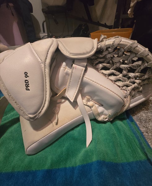 Bauer Vapor Hyperlite 2 Regular Pro Stock (Used)