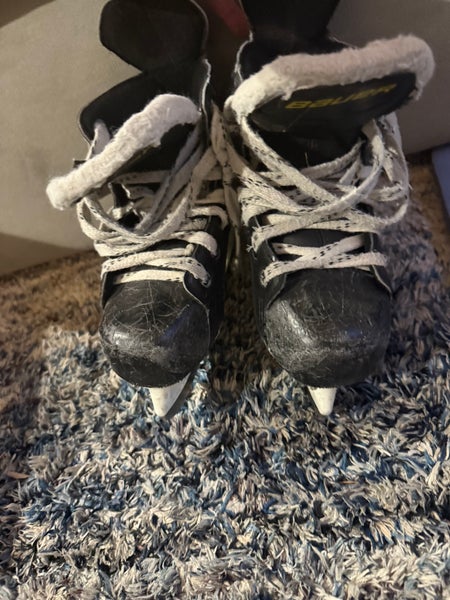 Bauer Supreme 140 Hockey Skates Regular Width 13 (Used)