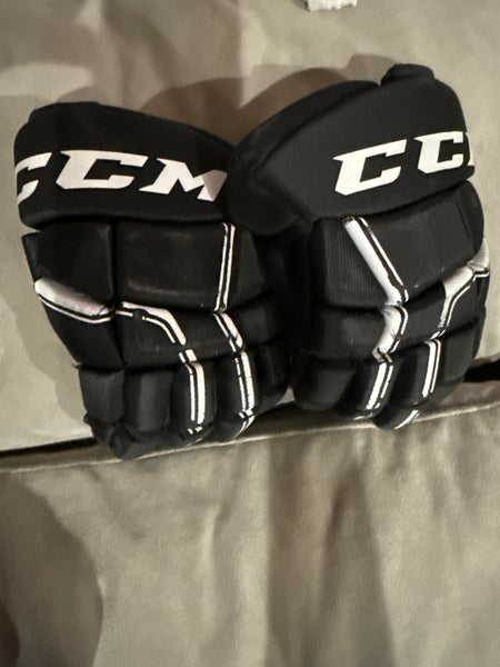 CCM HG290 Gloves 10" (Used)