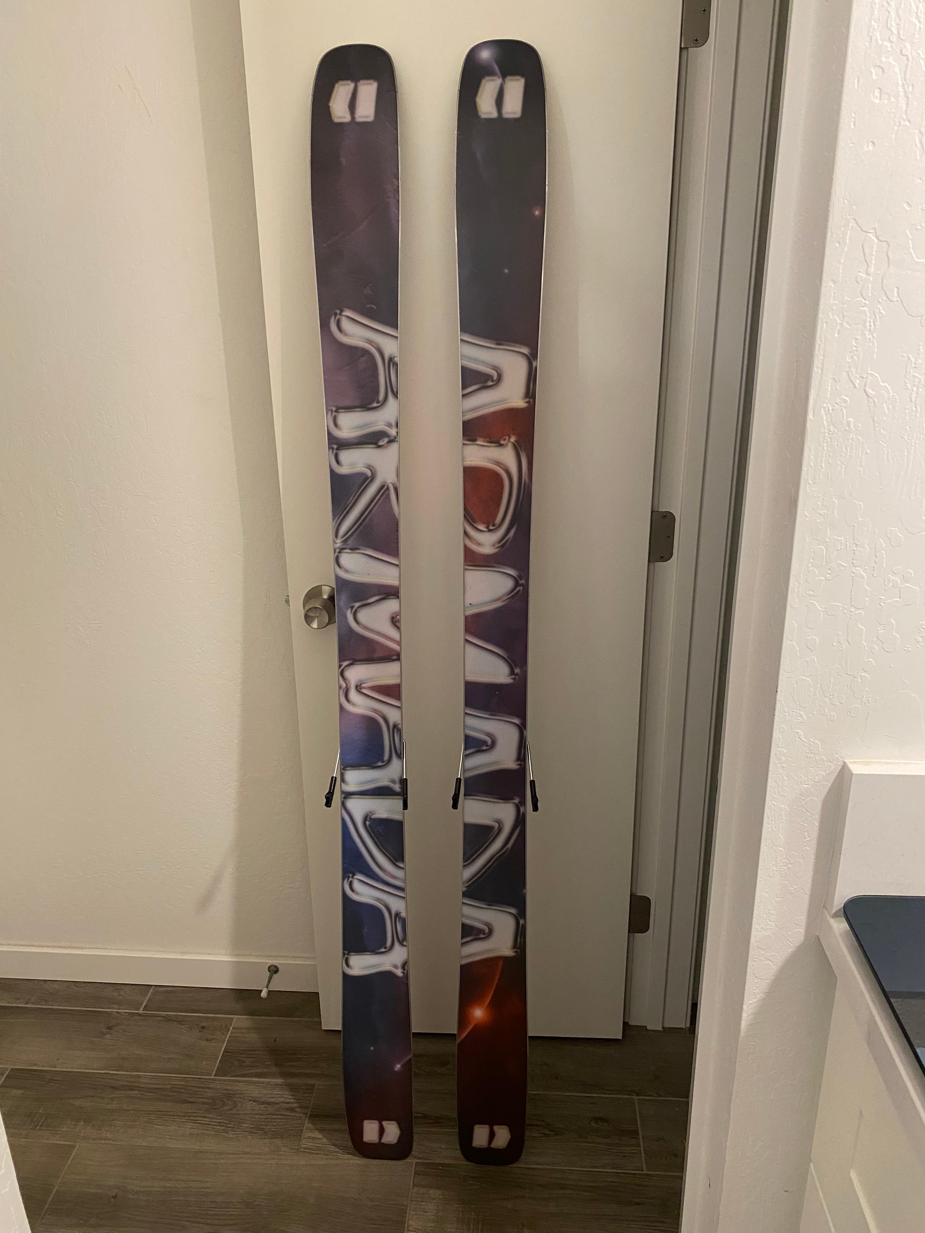 スキー ARMADA ARV100 179cm スキー ARMADA ARV100 179cm Armada ARV 100 Men's Skis 2025 | Ken