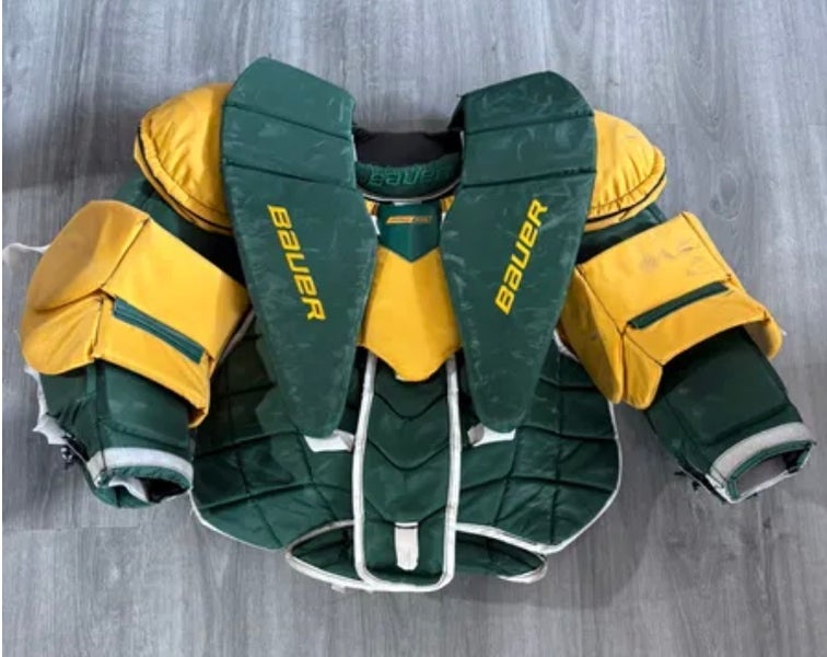 Clarkson Large Bauer pro series Goalie Chest Protector Pro Stock Parker (Used)