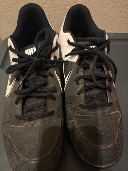 Black Men's Size M 10.5 (W 11.5) Nike Low Top Metal (Used)