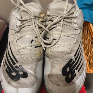 White Men's Size M 9.5 (W 10.5) New Balance Low Top (Used)