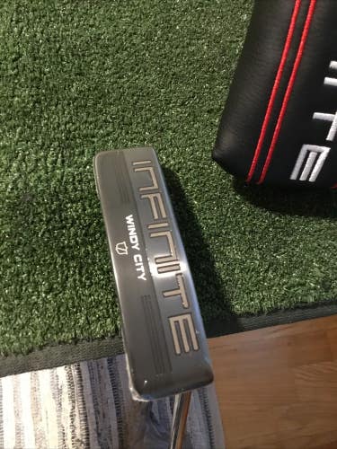 Wilson 2024 Infinite Windy City Blade Putter 35 (RH) NEW