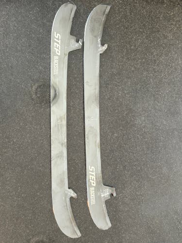 CCM Black Step Steel 271 mm (Used)