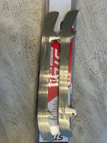 CCM Step steel 221 mm (New)