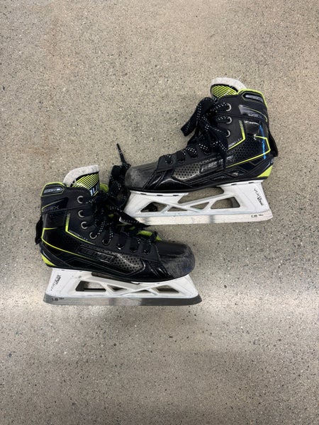 Intermediate Bauer GSX Hockey Goalie Skates Regular Width Size 4.5 (Used)