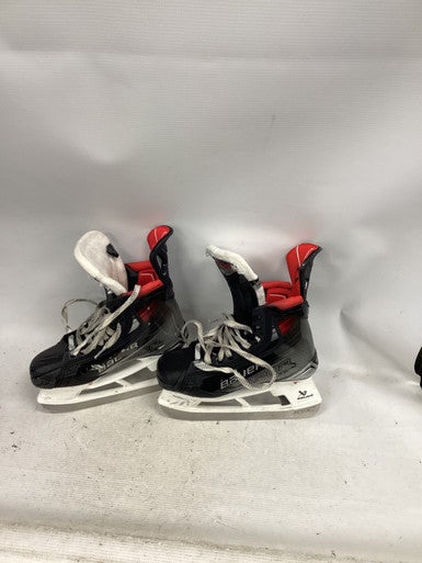 Used Bauer X5PRO Junior Hockey Skate Junior 03 11851-S000040243