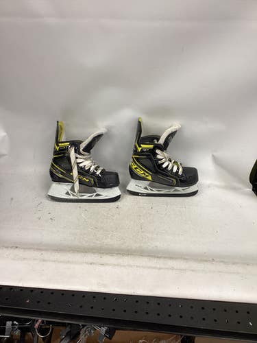 Used CCM AS3 Youth Hockey Skate Youth 13.0 11851-S000040241