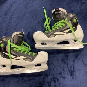 Senior Reebok 7K Hockey Goalie Skates Regular Width 8.5 (Used)