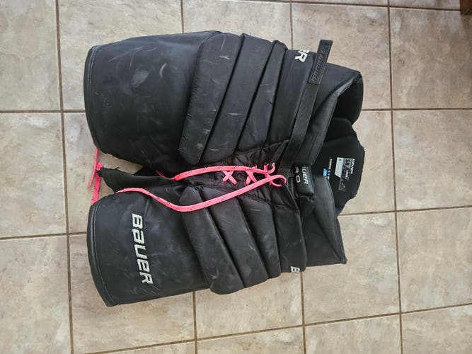 Senior Large 2023 Bauer Pro Hockey Goalie Pants (Used)