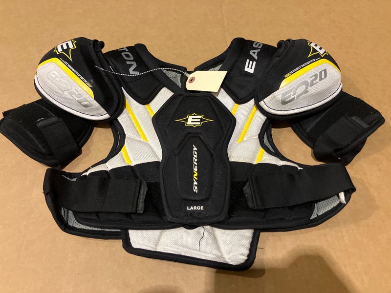 Large Junior Easton Synergy EQ20 Shoulder Pads (Used)