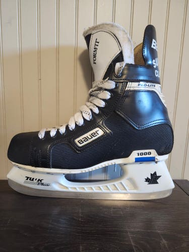 Bauer Supreme 1000 Hockey Skates. Size 10 senior Regular Width 10 (Used)