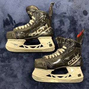 Intermediate CCM JetSpeed FT690 Hockey Skates 6 (Used)