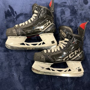 Senior CCM JetSpeed FT690 Hockey Skates Regular Width 7.5 (Used)