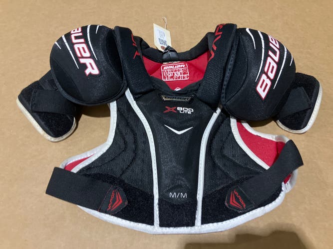 Medium Junior Bauer Vapor X800 Lite Shoulder Pads (Used)