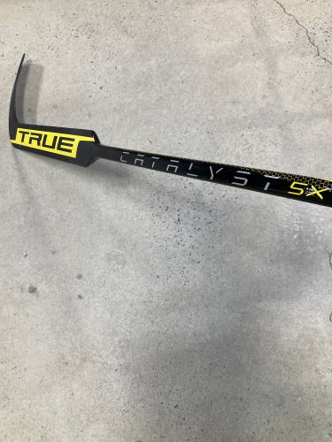 Senior True Catalyst 5x Regular Goalie Stick | MC2, 25" Paddle
