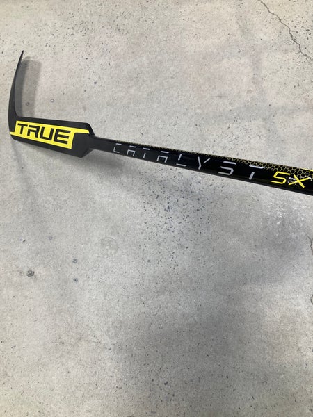 Senior True Catalyst 5x Regular Goalie Stick | MC2, 25" Paddle