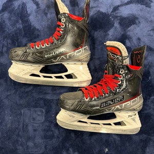 Senior Bauer Vapor 3X Hockey Skates Size 6.5 (Used)