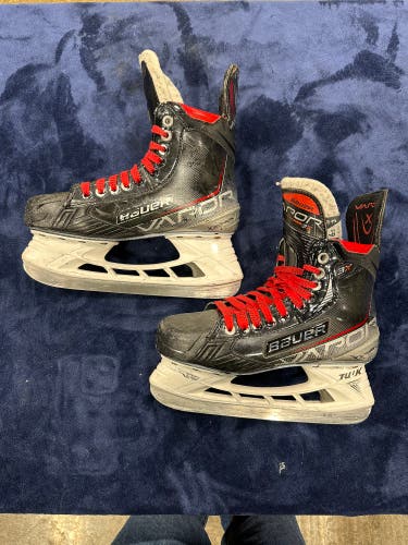 Senior Bauer Vapor 3X Hockey Skates Size 6.5 (Used)