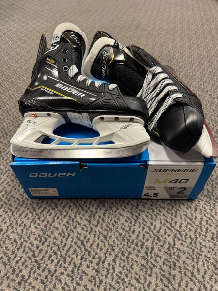 Bauer Supreme M40 Hockey Skates Size 4.5 (New) Fit 2