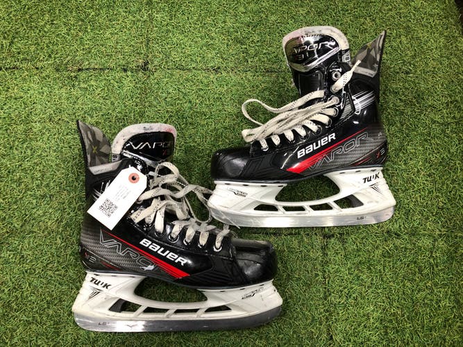 Senior Bauer Vapor X3 Hockey Skates Extra Wide Width 8.5 (Used)