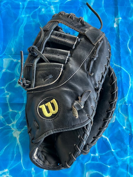 Black Wilson A2000 2800 RH First Base Baseball Glove 12" (Used)