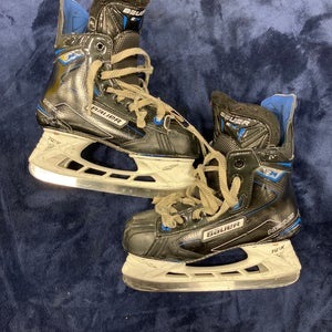 Intermediate Bauer Nexus 2N Hockey Skates Regular Width Size 4 (Used)