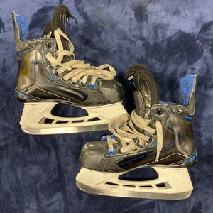 Intermediate Bauer Nexus 2N Hockey Skates Regular Width Size 4.5 (Used)
