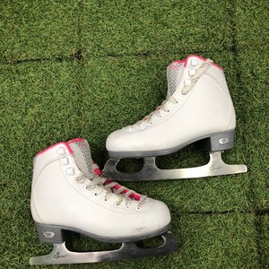 Junior Riedell Figure Skates 2.0 | Wide Width (Used)