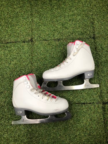 Junior Riedell Figure Skates 2.0 | Wide Width (Used)
