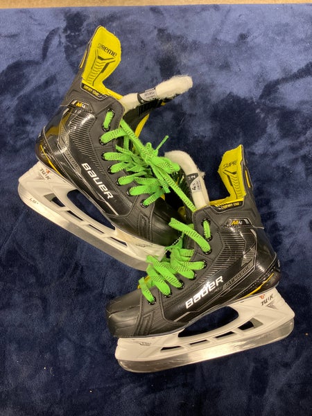 Intermediate Bauer Supreme M4 Hockey Skates Size 4.5 (Used)