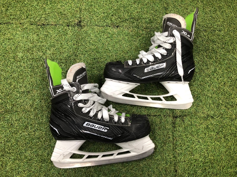 Intermediate Bauer XLS Hockey Skates Regular Width 6.0 (Used)