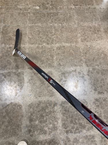 Intermediate Bauer Vapor X5 Pro Hockey Stick Right Handed P88 65 Flex (Used)