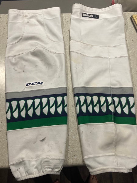 White Adult Unisex Large CCM Socks (Used)