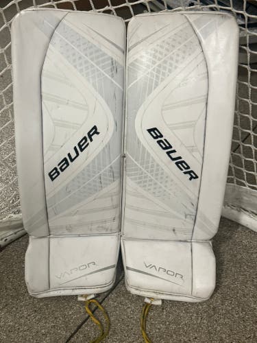 Large Junior Bauer Vapor X700 Goalie Leg Pads (Used)
